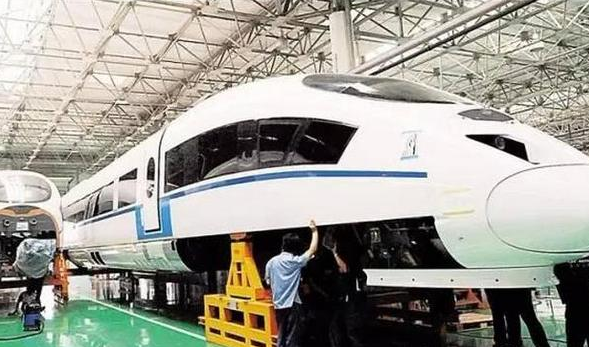 中國制造業(yè)全球第一：機(jī)器人等六大工業(yè)要PK德日