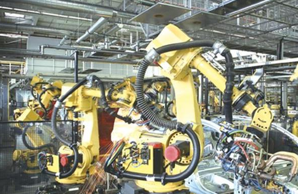 中國制造業(yè)全球第一：機(jī)器人等六大工業(yè)要PK德日