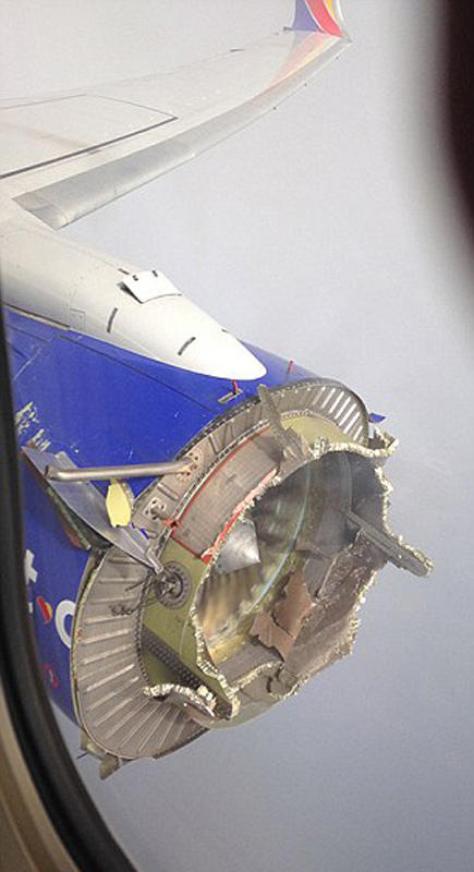 美國一客機引擎空中疑似爆炸 發(fā)動機整流罩脫落