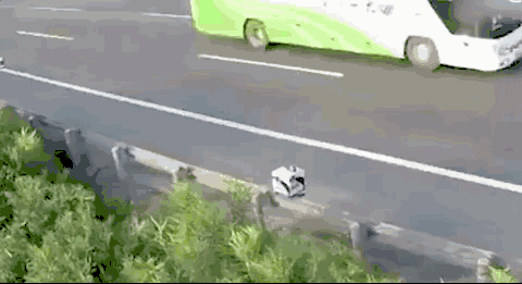 提醒 | 高速“機(jī)器人交警”上崗，這些違法行為一個(gè)也跑不了…