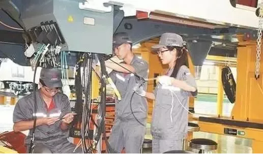 別等到連技術(shù)工人都沒了，再來談什么大國工匠！